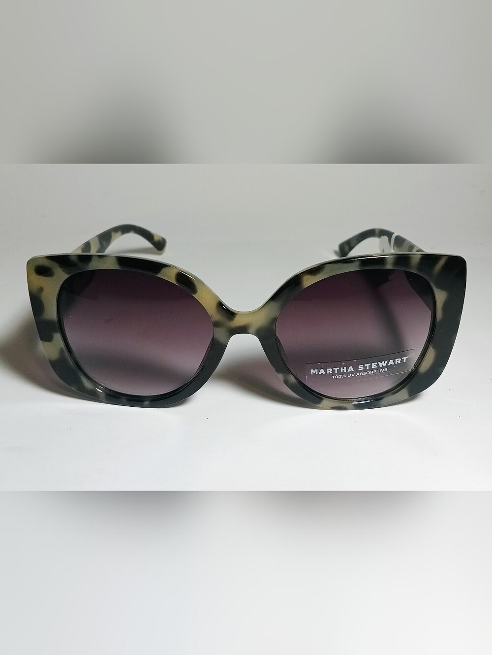 Martha Stewart Women's Tortoiseshell Round Sunglasses - Brown Gradient Lenses